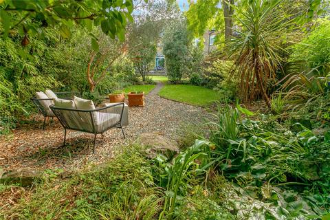 75 Woodland Rise, London, N10 3UN