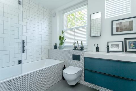 75 Woodland Rise, London, N10 3UN