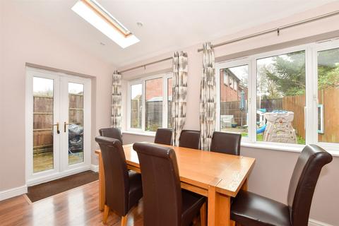 3 bedroom detached house for sale, The Glen, Southwater, Horsham, West Sussex