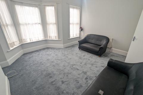 1 bedroom flat to rent, Churchill Road, Willesden Green NW2