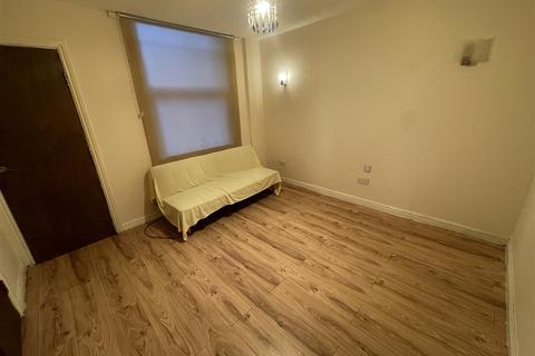 Studio to rent, 2 Noster Hill, LEEDS LS11