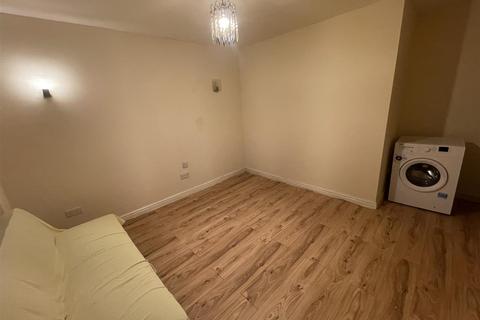 Studio to rent, 2 Noster Hill, LEEDS LS11