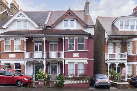 1 bedroom flat for sale, Queens Road, Broadstairs, CT10