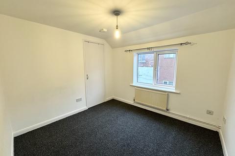 2 bedroom flat to rent, Westgate, Grantham, NG31 6LU