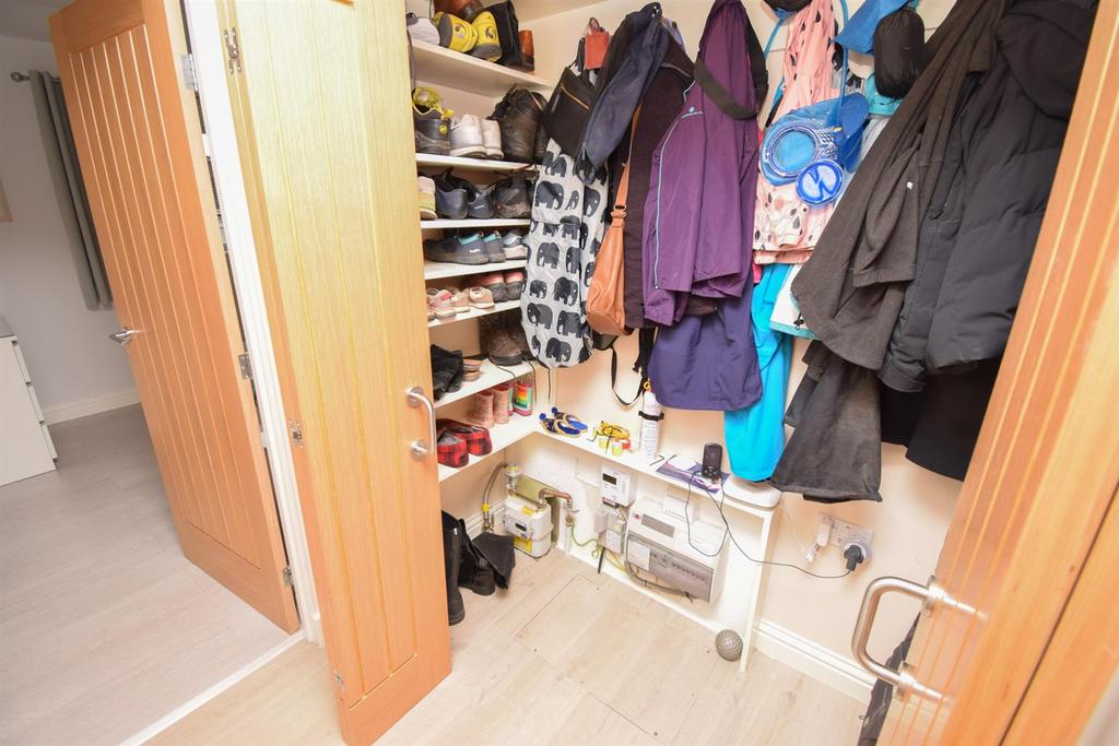 CUPBOARD-2.jpg