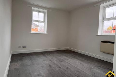 2 bedroom flat to rent, Haddon Park, Colchester, Essex, CO1