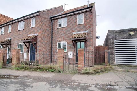 2 bedroom end of terrace house to rent, Ollands Road Reepham