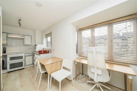 Studio for sale, Stubbs Drive, London SE16