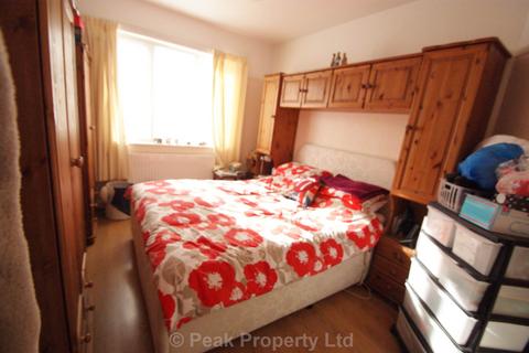 2 bedroom semi-detached house to rent, Stuart Road, Southend On Sea SS2