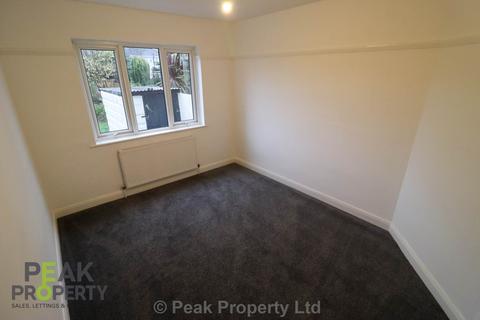 2 bedroom semi-detached house to rent, Stuart Road, Southend On Sea SS2