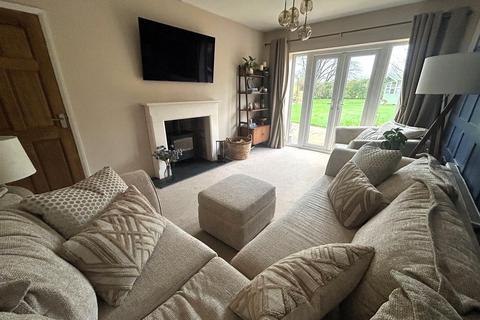 3 bedroom detached bungalow for sale, The Fairway, Burbage LE10