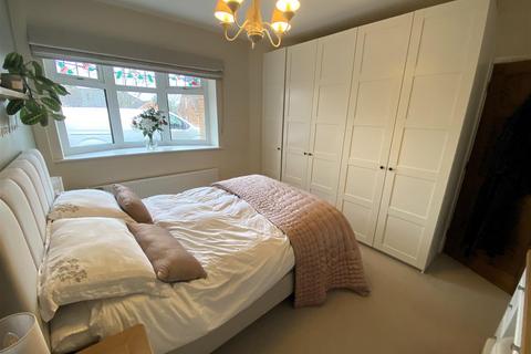 22 The Fairway, Burbage, Hinckley, LE10 2TZ
