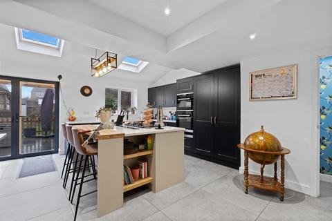 118 Weston Road, Lichfield, WS13 7EQ
