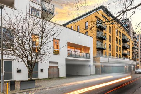 4 bedroom apartment for sale, Osiers Road, London, SW18