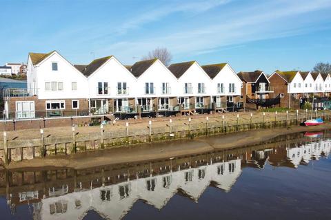 1 bedroom flat for sale, Rock Channel Quay, Rye