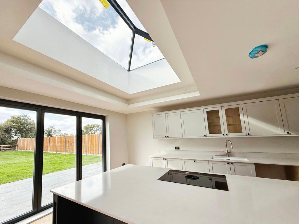 Kitchen/ Dining Room