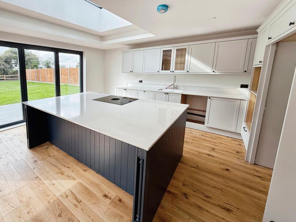 Kitchen/ Dining Room