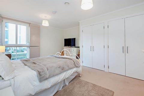 2 bedroom retirement property for sale, Marshall Walk, Egham TW20