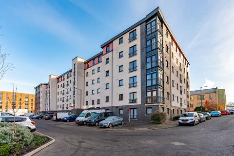 3 bedroom flat for sale, 8/13 Tinto Place, Edinburgh, EH6