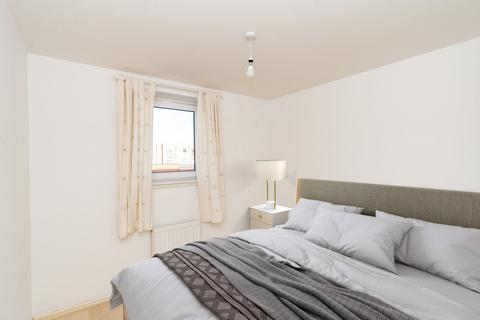 3 bedroom flat for sale, 8/13 Tinto Place, Edinburgh, EH6