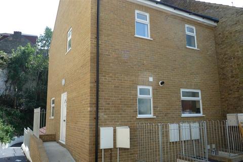 1 bedroom property to rent, Old Road, Chatham ME4