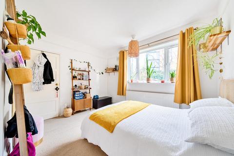 2 bedroom maisonette for sale, Blanchedowne, Camberwell SE5