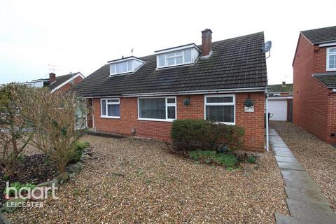 3 bedroom semi-detached house to rent, Walnut Way, Leicester