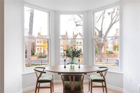 3 bedroom apartment for sale, Sutherland Road, London