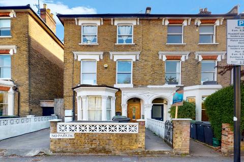 1 bedroom duplex to rent, Lancaster Road, Finsbury Park, London, N4