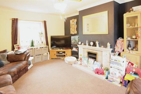 3 bedroom semi-detached house for sale, Sandon Place, Leeds LS10