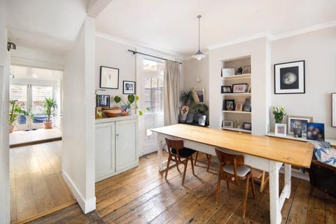 45 Wellington Row, London, E2 7BB