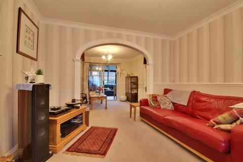 4 bedroom detached house for sale, Wentworth Close, Beverley