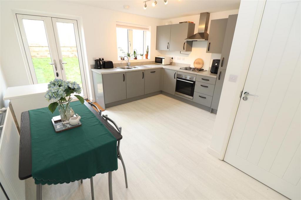 Kitchen / Dining Room