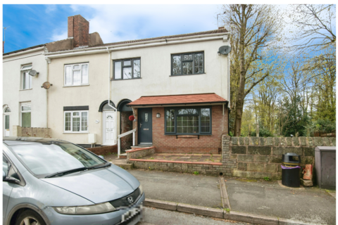 3 bedroom end of terrace house for sale, St Johns Road, Dudley DY2