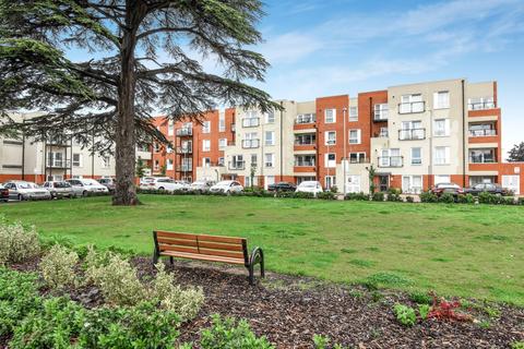 2 bedroom apartment for sale, Magnolia House, Spelthorne Grove, Sunbury-on-Thames, TW16