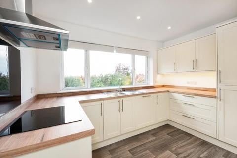 4 bedroom house to rent, Hantone Hill, Bath BA2