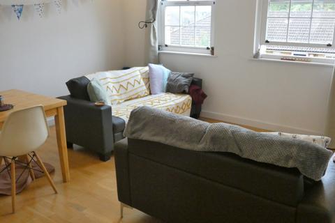 2 bedroom flat to rent, Elizabeth Square, London SE16