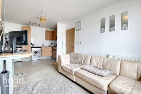 1 bedroom apartment for sale, Dolphin Approach, ROMFORD