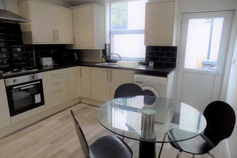 4 bedroom terraced house to rent, John Street, Sheffield S2