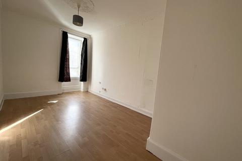 1 bedroom flat to rent, Cumbernauld Road, Dennistoun