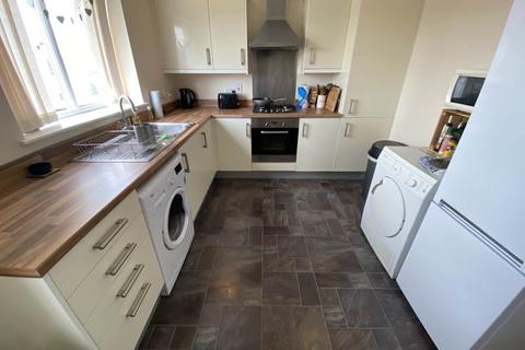 2 bedroom flat to rent, Westfield Road, Trowbridge, Wiltshire