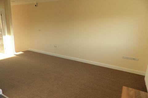 2 bedroom flat to rent, Westfield Road, Trowbridge, Wiltshire