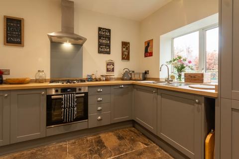 2 bedroom terraced house for sale, Hardhill Houses, Harden, Bingley, West Yorkshire, BD16