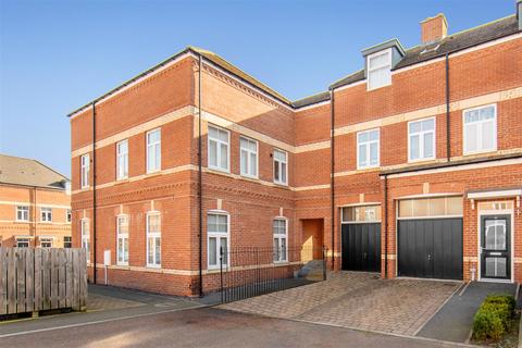 2 bedroom flat for sale, Hugh Percy Court, Morpeth NE61