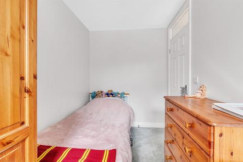 90 Chestnut Way, Honiton, EX14 2XF