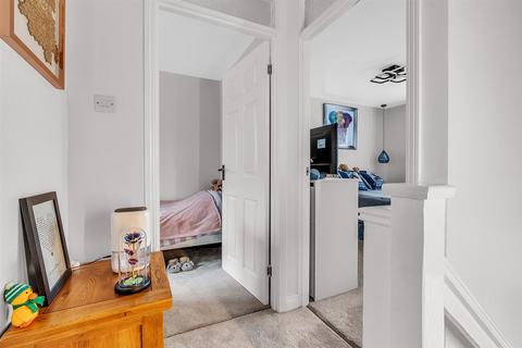 90 Chestnut Way, Honiton, EX14 2XF