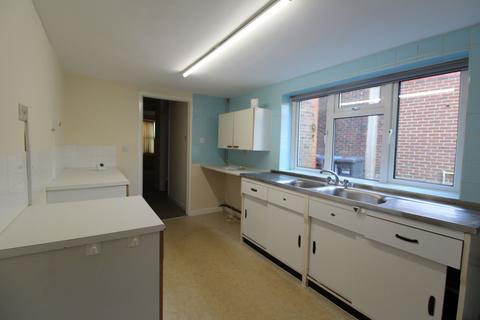 1 bedroom end of terrace house to rent, Sussex Road, Haywards Heath, RH16