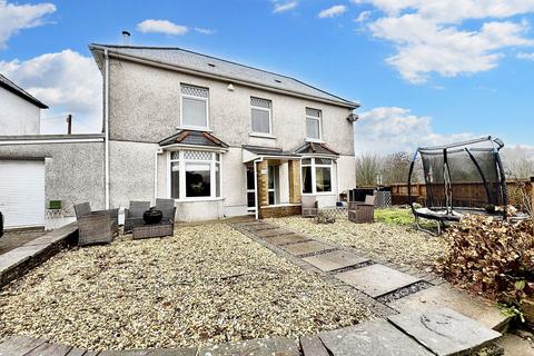 4 bedroom semi-detached house for sale, Cwm Hir, Ebbw Vale, NP23