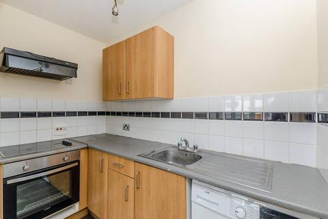 Studio to rent, Dudley Road, South Harrow, Harrow, HA2