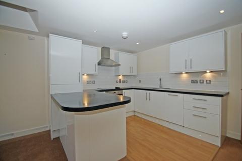 2 bedroom flat to rent, Harrogate Road, Moortown, Leeds, LS17